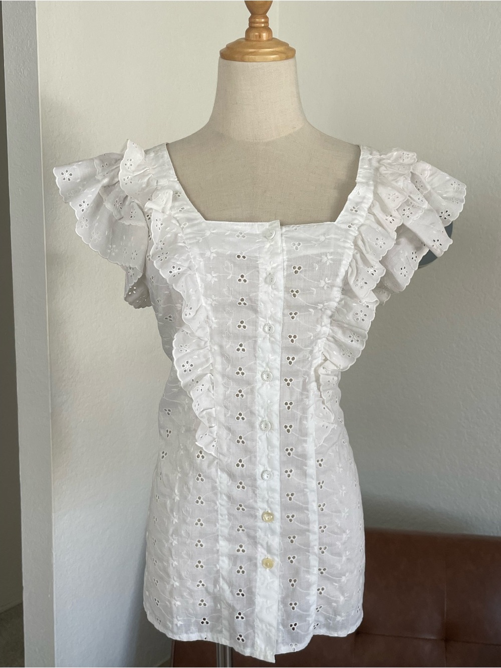 Vintage 1960s Lilly Pulitzer Boho Romantic Eyelet Ruffle Blouse